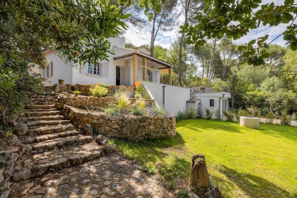 Villa La Pinede Aix-en-Provence Exterior photo